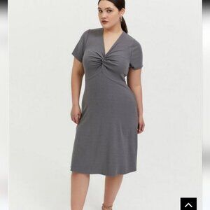 Torrid NWT Grey Ribbed V-Neck Short Sleeve Skater Dress D36